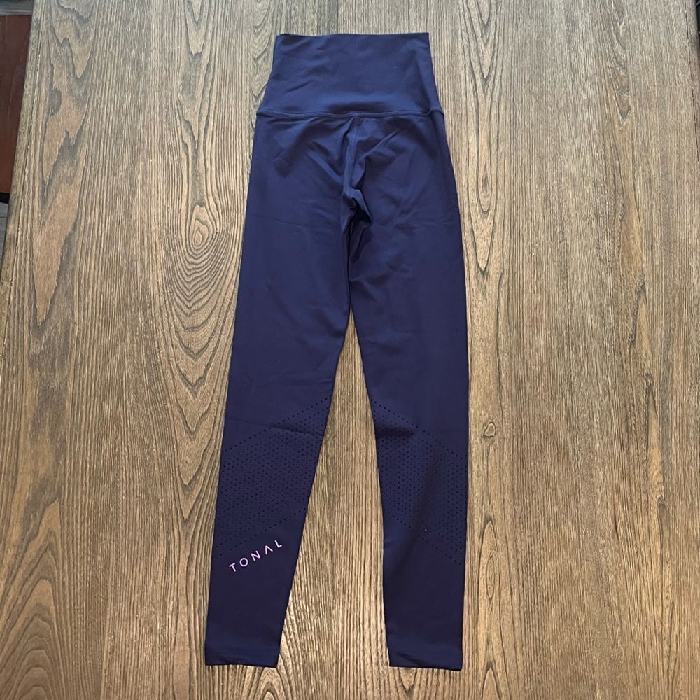 NWOT Tonal Womens Navy Blue High Waist Athletic Leggings Size XS - Picture 9 of 9